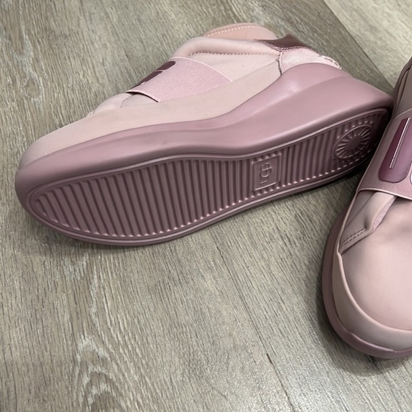 UGG Neutra Metallic Sneakers In Pink Crystal 6.5 / 37.5 Brand New - Picture 4 of 8